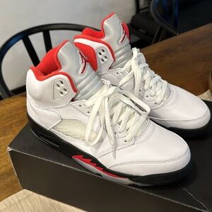 Nike Air Jordan 5 Retro NWT